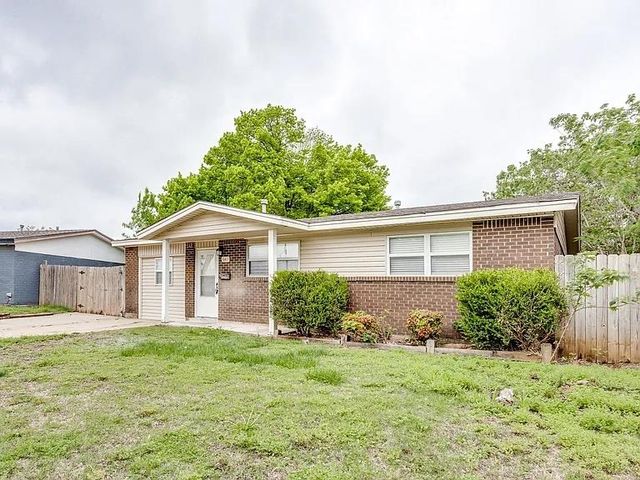 641 SW 15th Street, Moore, OK 73160