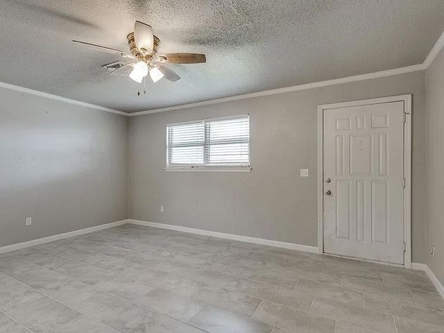 641 SW 15th Street, Moore, OK 73160