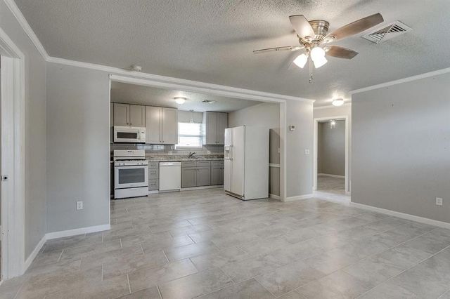 641 SW 15th Street, Moore, OK 73160