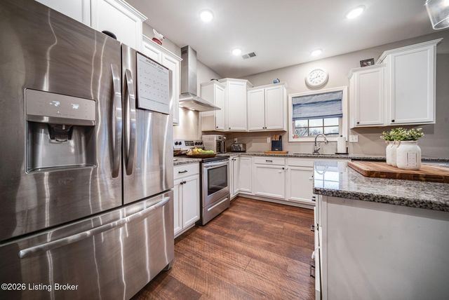 501 N Canterbury Glen Dr, Mt Washington, KY 40047