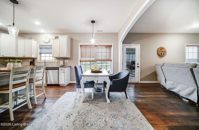 501 N Canterbury Glen Dr, Mt Washington, KY 40047