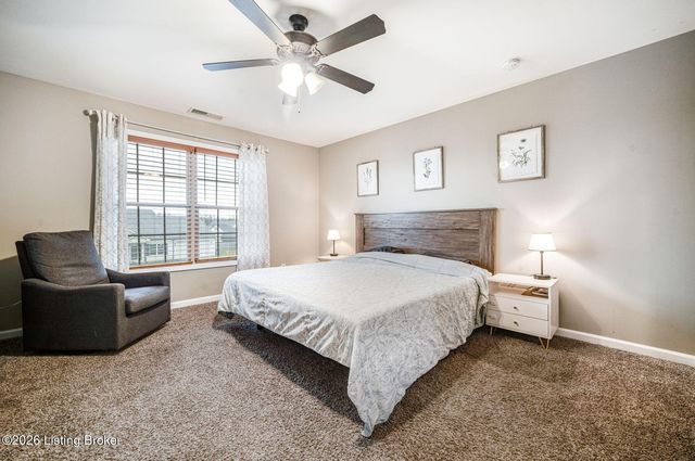 501 N Canterbury Glen Dr, Mt Washington, KY 40047