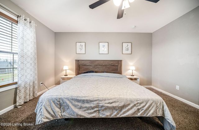 501 N Canterbury Glen Dr, Mt Washington, KY 40047