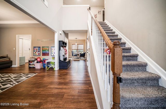 501 N Canterbury Glen Dr, Mt Washington, KY 40047