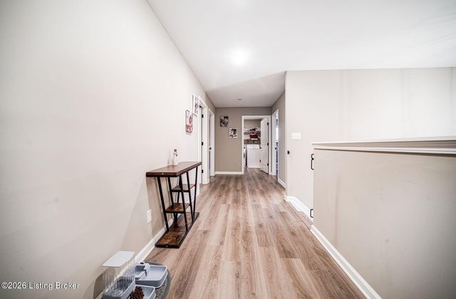 501 N Canterbury Glen Dr, Mt Washington, KY 40047