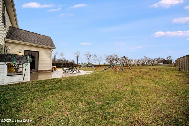 501 N Canterbury Glen Dr, Mt Washington, KY 40047