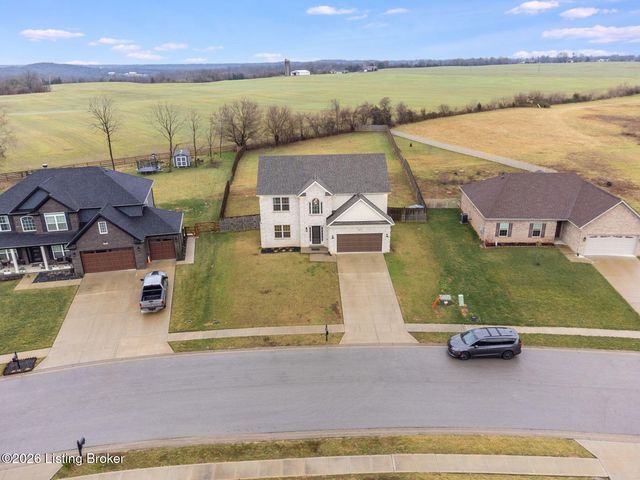 501 N Canterbury Glen Dr, Mt Washington, KY 40047