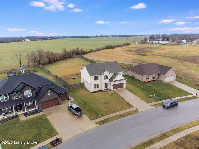 501 N Canterbury Glen Dr, Mt Washington, KY 40047