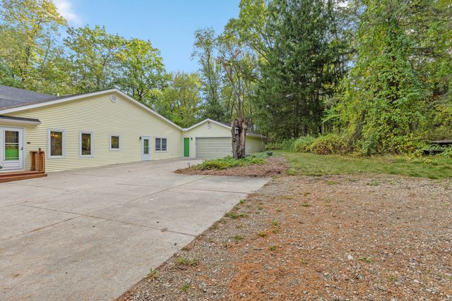 9300 Conservation Street, Ada, MI 49301