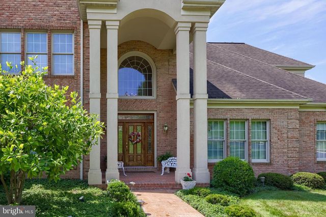 1190 OVERBROOK CIR, York, PA 17403