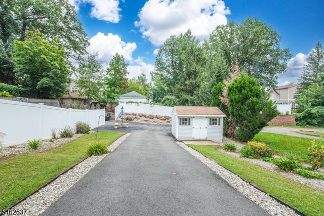 359 Pennington Ave, Passaic City, NJ 07055