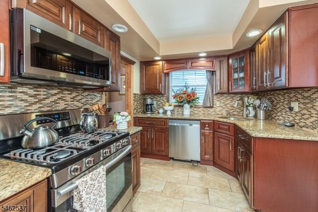 359 Pennington Ave, Passaic City, NJ 07055