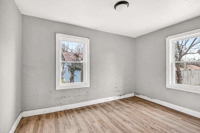 2124 N Kansas Expressway, Springfield, MO 65803