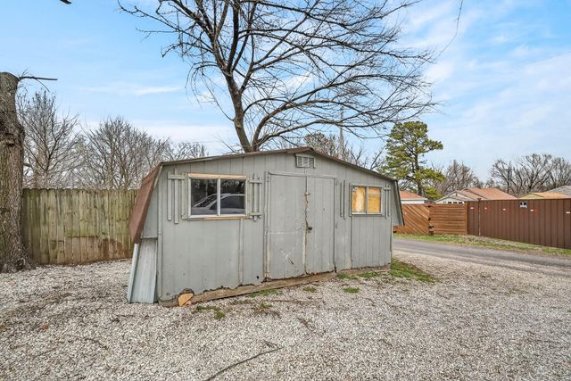 2124 N Kansas Expressway, Springfield, MO 65803