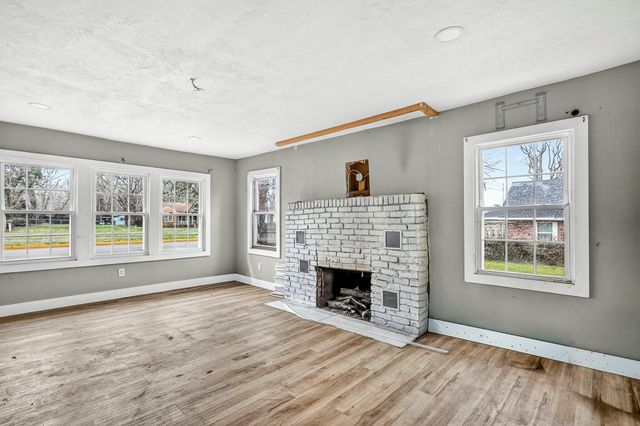 2124 N Kansas Expressway, Springfield, MO 65803