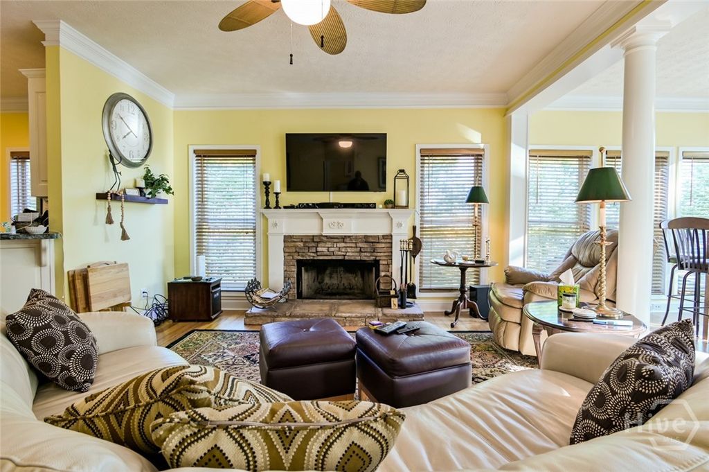 Image 17 of property listing at 194 Sugar Cane Drive, Hartwell, GA 30643
