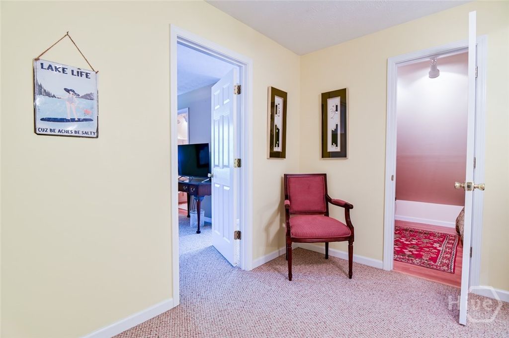 Image 34 of property listing at 194 Sugar Cane Drive, Hartwell, GA 30643