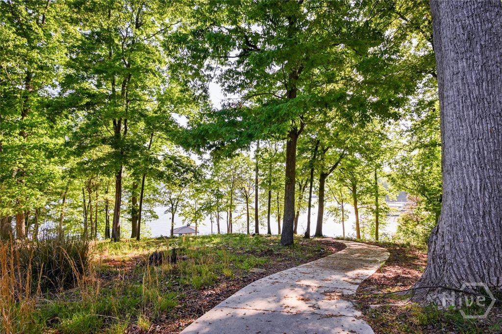 Image 53 of property listing at 194 Sugar Cane Drive, Hartwell, GA 30643