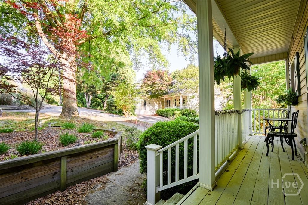 Image 7 of property listing at 194 Sugar Cane Drive, Hartwell, GA 30643
