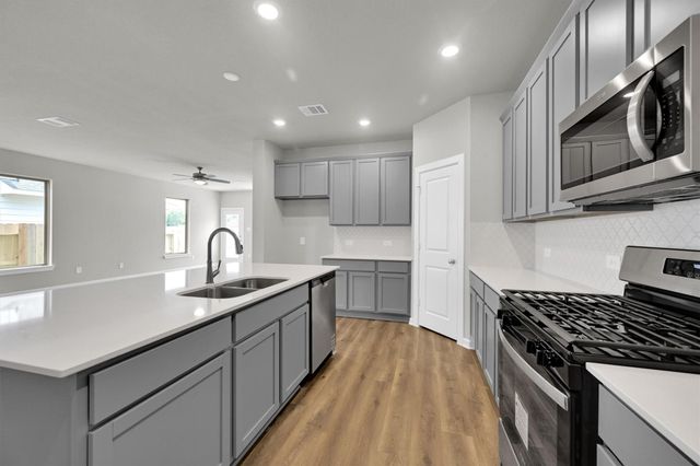 305 Stone Placa Trail, Brookshire, TX 77423