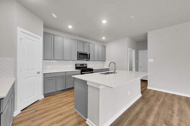 305 Stone Placa Trail, Brookshire, TX 77423