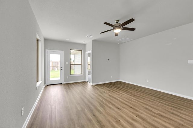 305 Stone Placa Trail, Brookshire, TX 77423