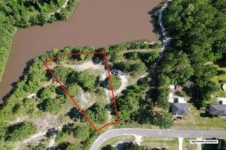 131 BLACKJACK Circle, Hollister, FL 32147