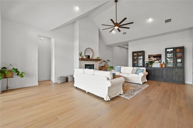 461 Leaning Rock RDG, Austin, TX 78737