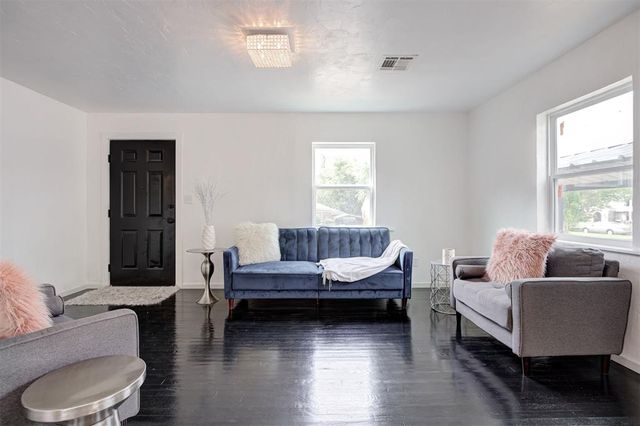 3041 W Eubanks Street, Oklahoma City, OK 73112