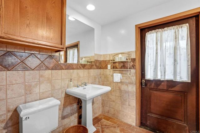 9110 Brier Road, La Mesa, CA 91942