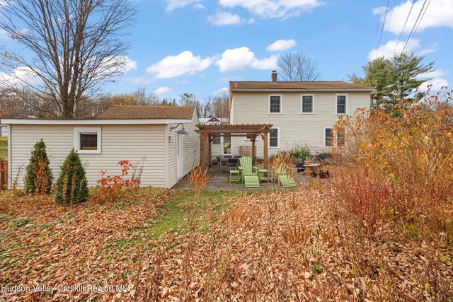 28 Mellenville Square, Claverack, NY 12513