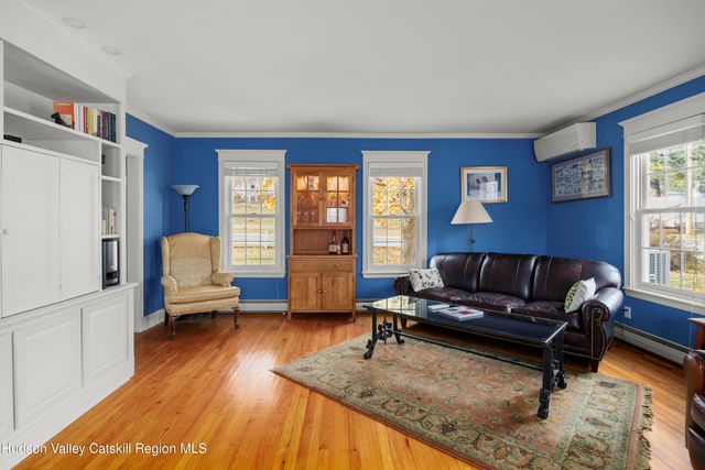 28 Mellenville Square, Claverack, NY 12513