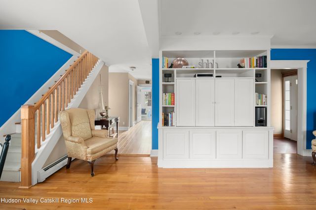 28 Mellenville Square, Claverack, NY 12513