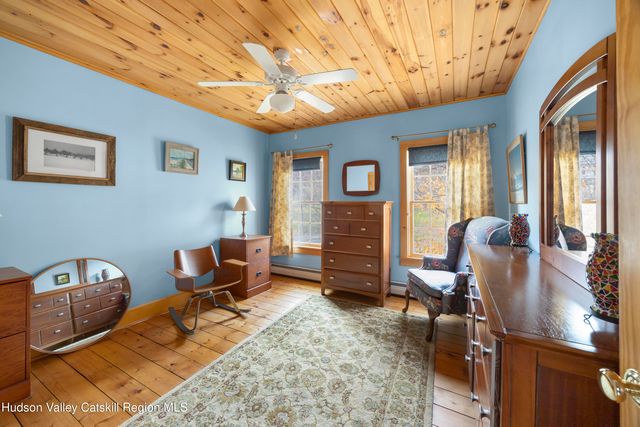 28 Mellenville Square, Claverack, NY 12513