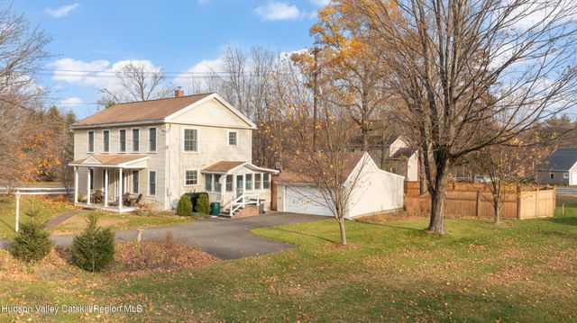 28 Mellenville Square, Claverack, NY 12513