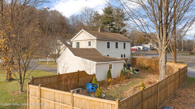 28 Mellenville Square, Claverack, NY 12513