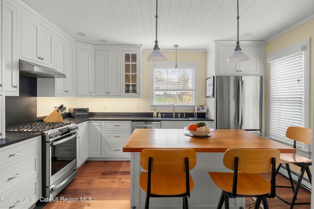 28 Mellenville Square, Claverack, NY 12513