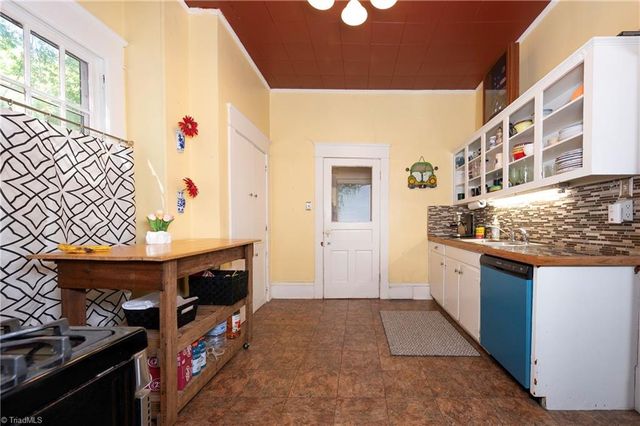 712 Laurel Street, Winston-salem, NC 27101