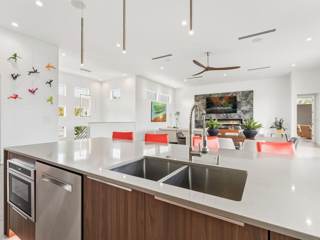 3939 HIGEL AVENUE, Sarasota, FL 34242