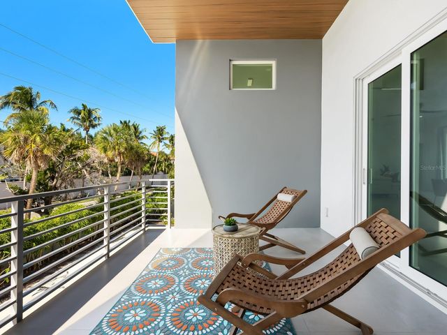 3939 HIGEL AVENUE, Sarasota, FL 34242