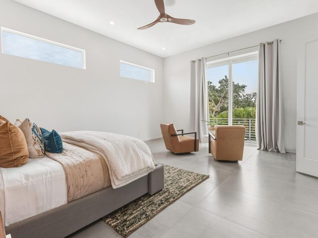 3939 HIGEL AVENUE, Sarasota, FL 34242