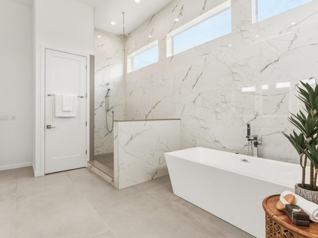 3939 HIGEL AVENUE, Sarasota, FL 34242