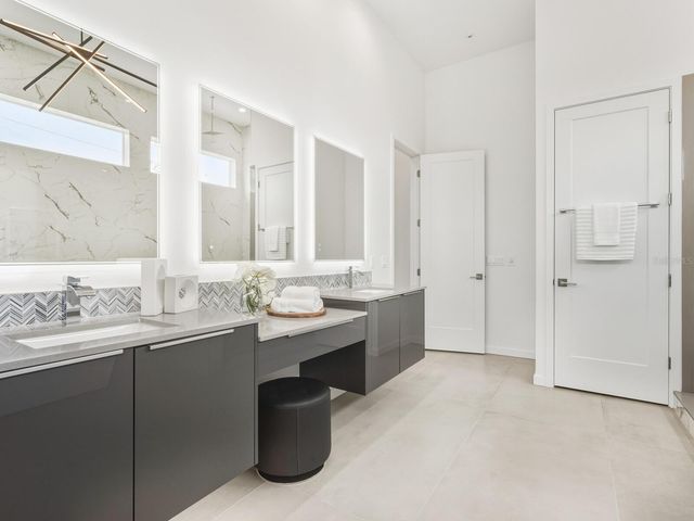 3939 HIGEL AVENUE, Sarasota, FL 34242