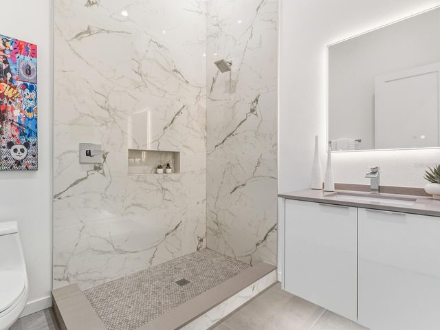 3939 HIGEL AVENUE, Sarasota, FL 34242