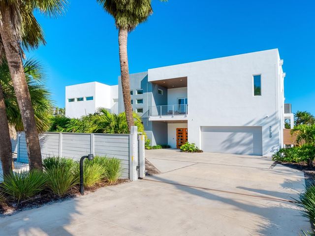 3939 HIGEL AVENUE, Sarasota, FL 34242