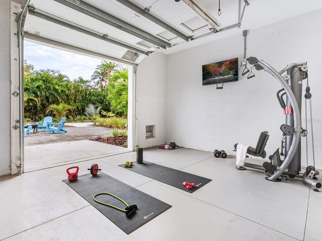 3939 HIGEL AVENUE, Sarasota, FL 34242