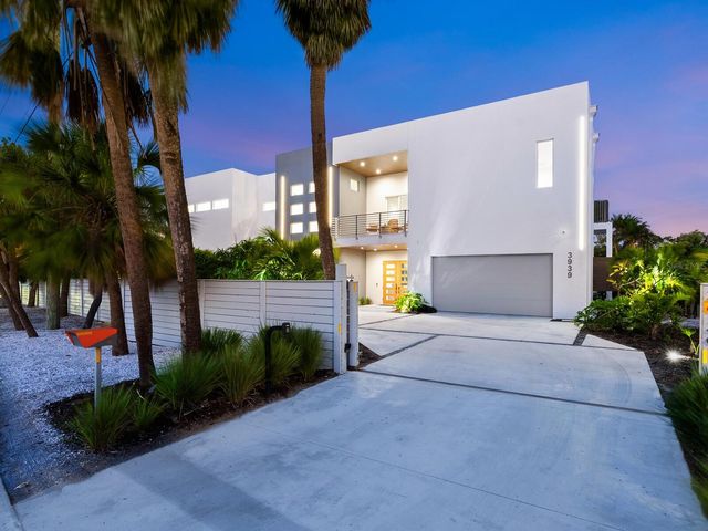 3939 HIGEL AVENUE, Sarasota, FL 34242