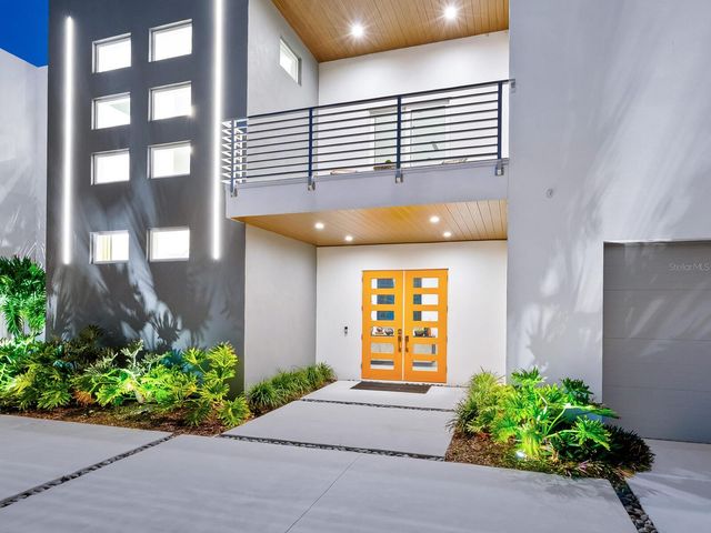 3939 HIGEL AVENUE, Sarasota, FL 34242