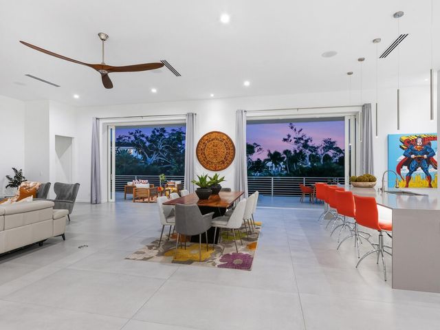 3939 HIGEL AVENUE, Sarasota, FL 34242