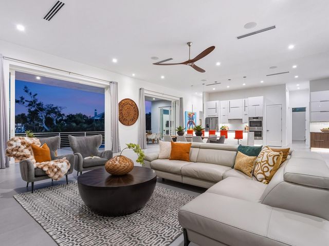 3939 HIGEL AVENUE, Sarasota, FL 34242